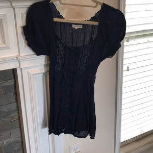 Medium navy boutique top